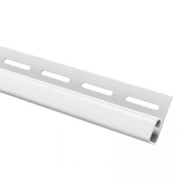 Завершающая планка для сайдинга белого цвета